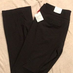 NWT- Elle bootcut pants size 16